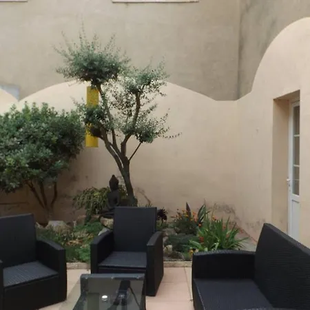 Bed and Breakfast Relais De L'alaric 3*